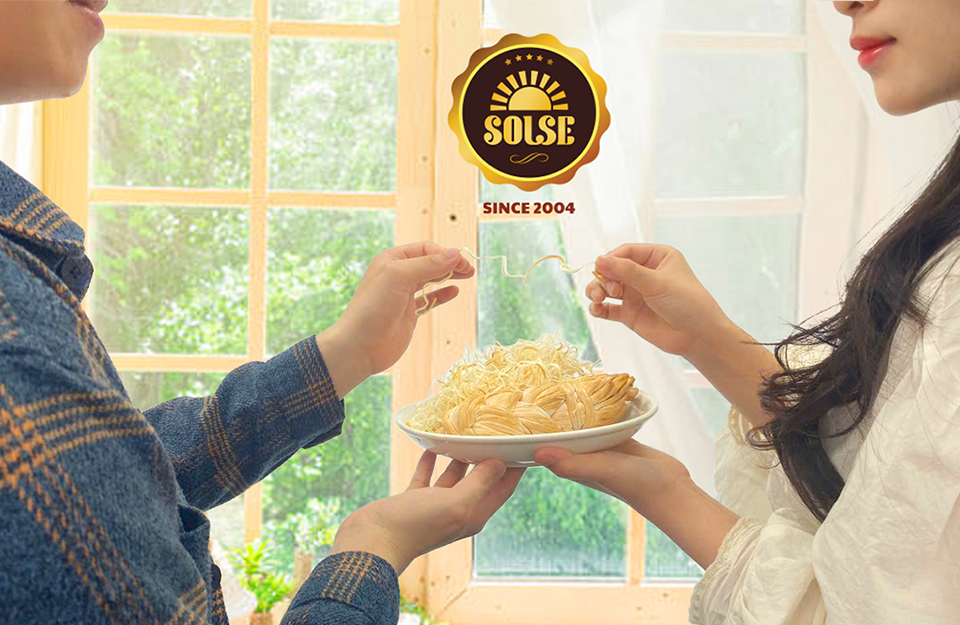 Phô mai Hun khói SOLSE đã trở thành sợi kết nối tôi và anh