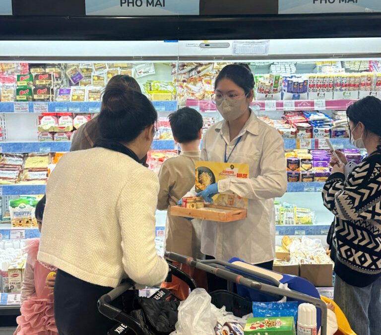 Tập đoàn Nguyễn Hồng tổ chức chương trình trải nghiệm sản phẩm Ruốc Phô mai SOLSE