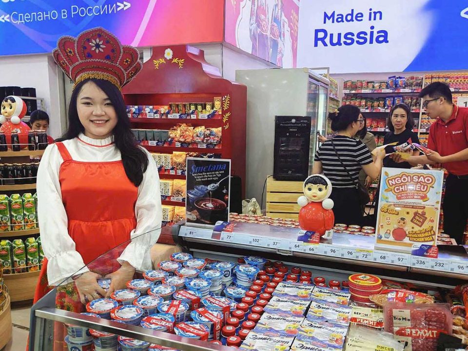 Chính thức khai trương Russia Corner (Góc hàng Nga) thứ hai của hệ thống WinMart tại Vincom Long Biên