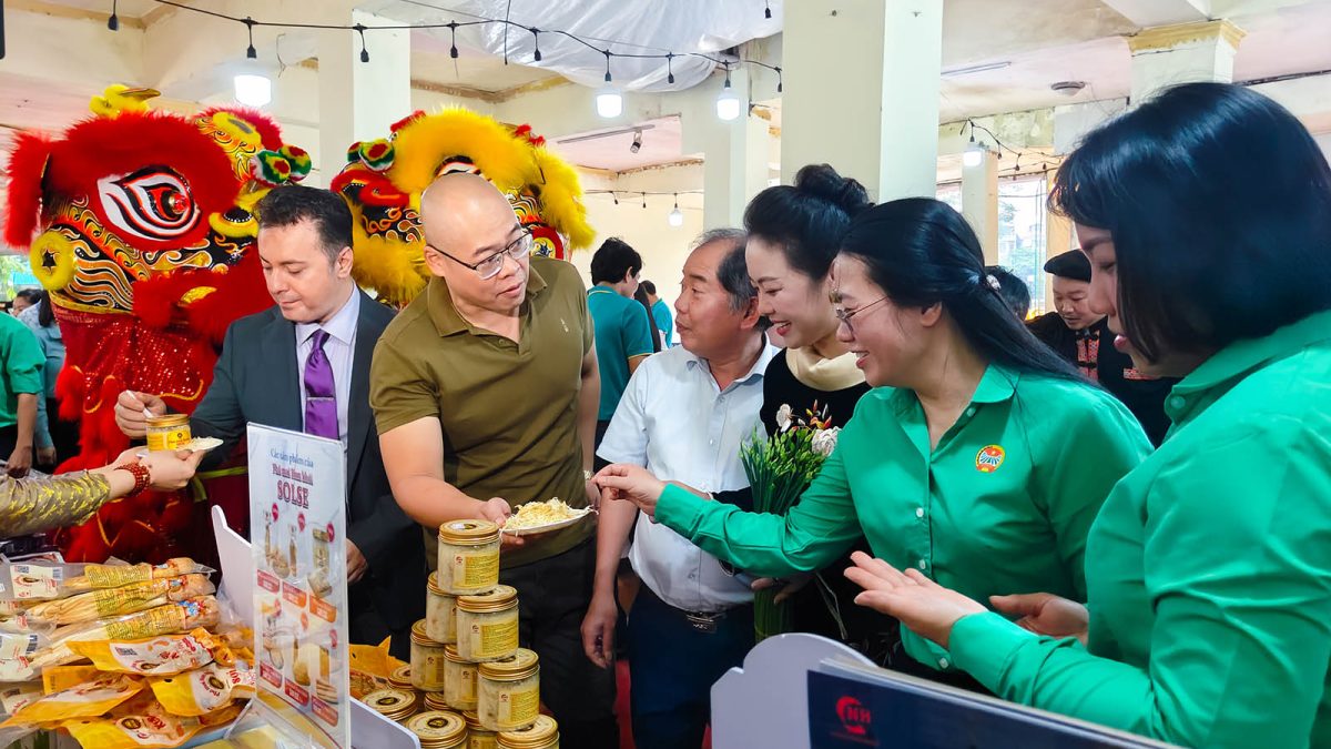 Phô mai Hun khói SOLSE góp mặt tại Tuần lễ Nông sản sạch – an toàn