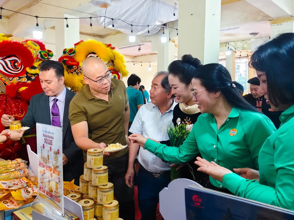 Phô mai Hun khói SOLSE góp mặt tại Tuần lễ Nông sản sạch – an toàn