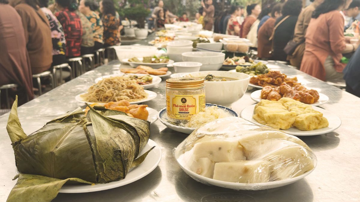 Khi hương vị Nga hòa vào mâm cỗ chay: Phô mai Ruốc SOLSE xuất hiện tại Lễ Húy Kỵ Chùa Tảo Sách