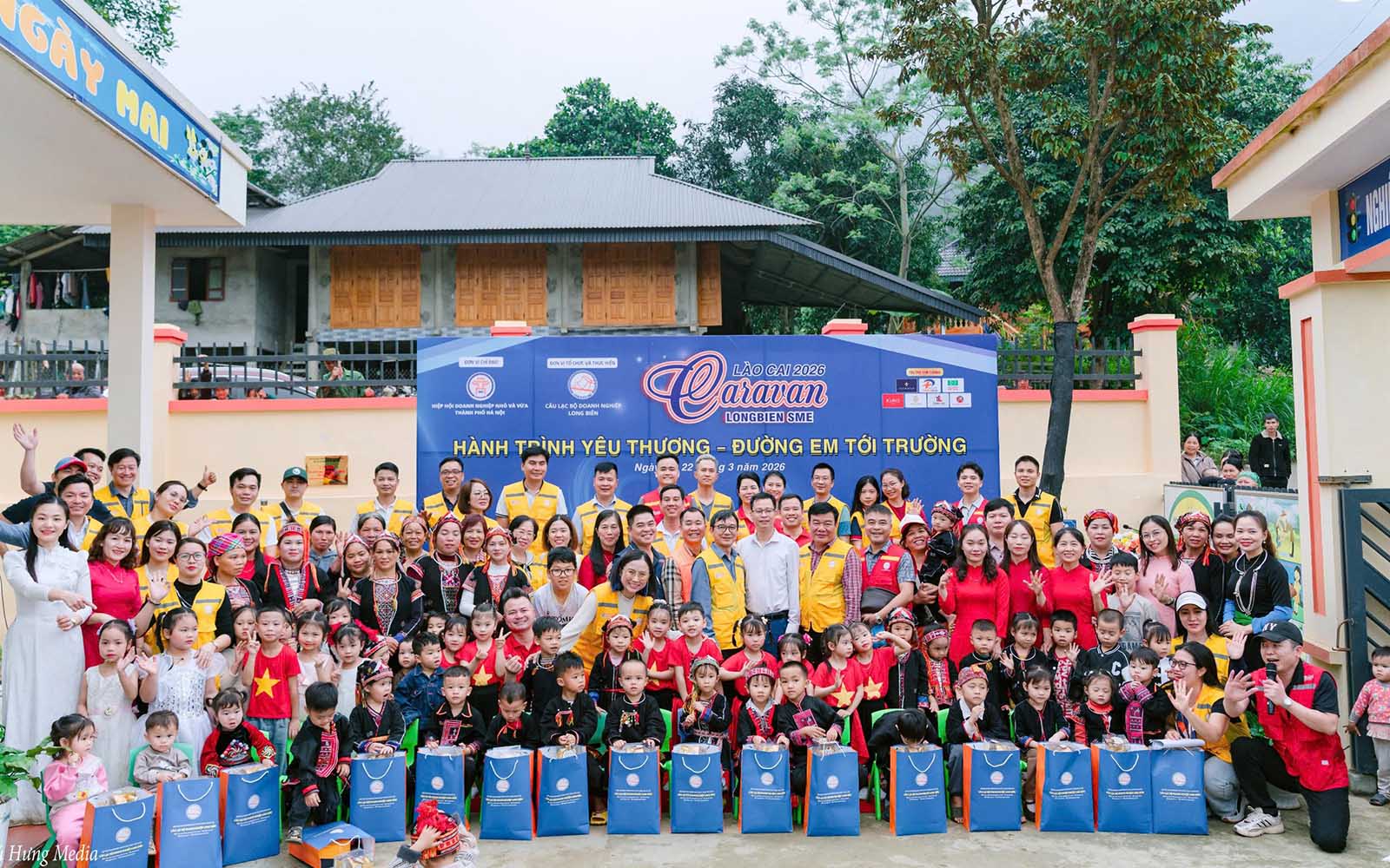 Phô mai Ruốc SOLSE đồng hành cùng “Hành trình yêu thương – Cùng em tới trường” 